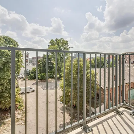 Rentplanet - Dmowskiego Apartment