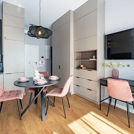 Rentplanet - Dmowskiego * Wroclaw
