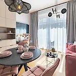Rentplanet - Dmowskiego Апартаменты *